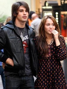 miley-and-her-guy2